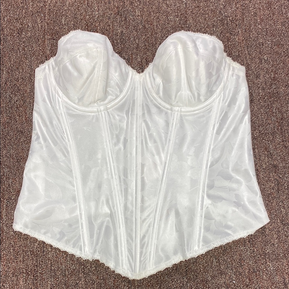 Elegant White Bustier Corset